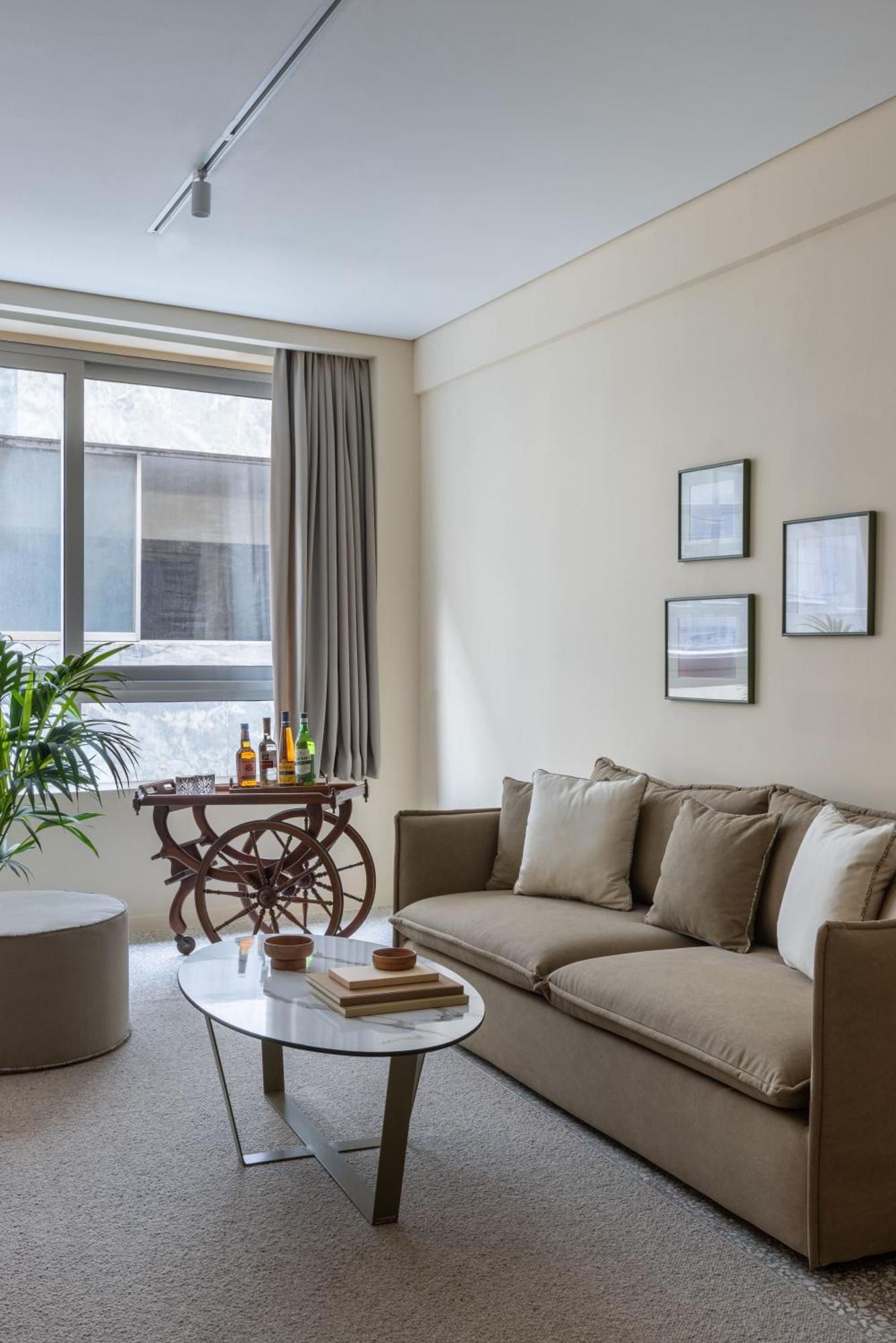 Plano Apartment *
