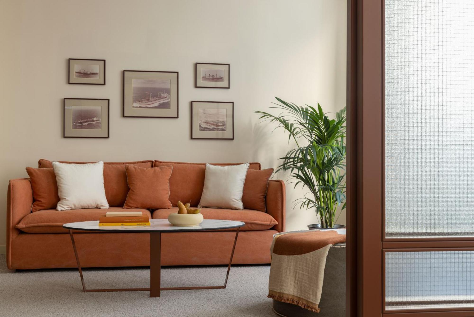 Plano Apartment *