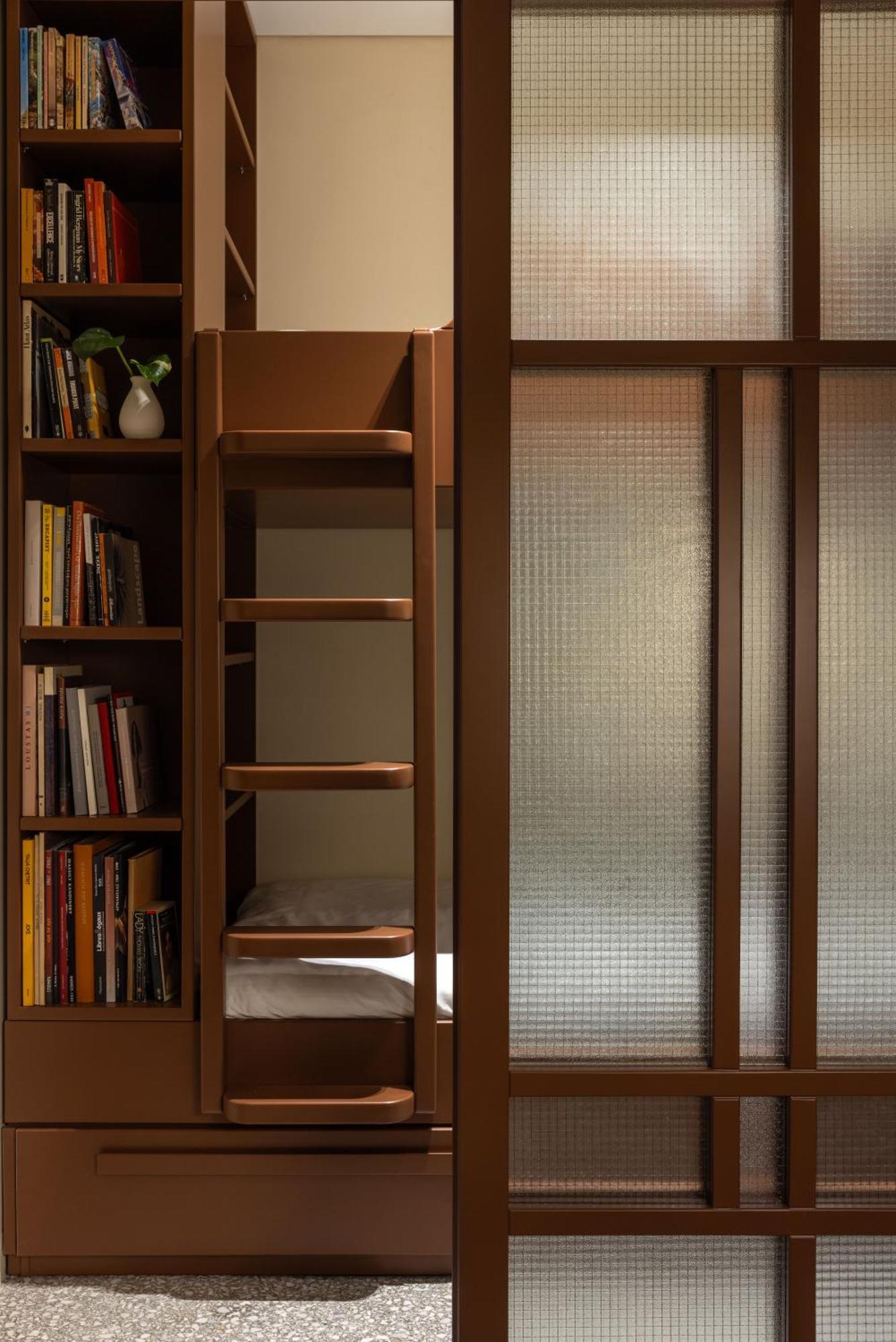 Plano Apartment *